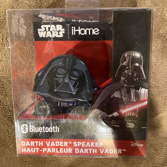 Darth Vader Bluetooth Speaker BNIB - Picture 2 of 6